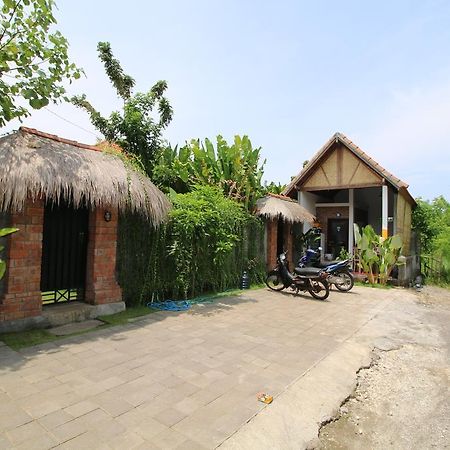 ปันดาวา บีช โฮมสเตย์ Kuta Selatan ภายนอก รูปภาพ